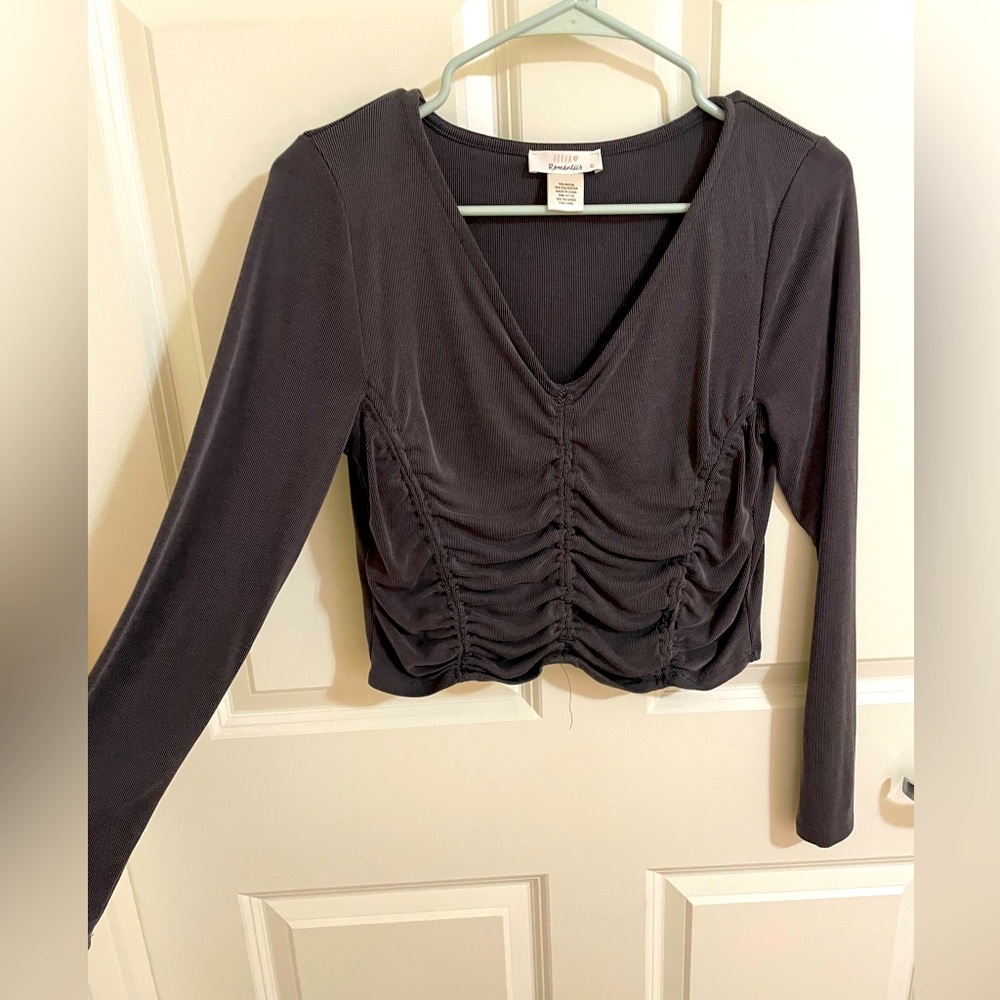 Grey tight fitting crop top